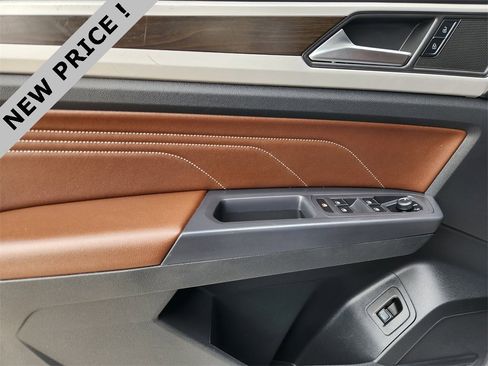 Used 2021 Volkswagen Atlas SE w/ Panoramic Sunroof Package image 22