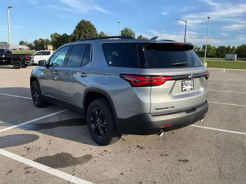 Used 2023 Chevrolet Traverse LT w/ Midnight/Sport Edition AWD/4WD image 8