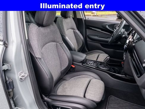 Used 2023 MINI Cooper Clubman S w/ Premium Package image 21