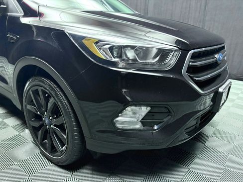 Used 2019 Ford Escape SE image 11