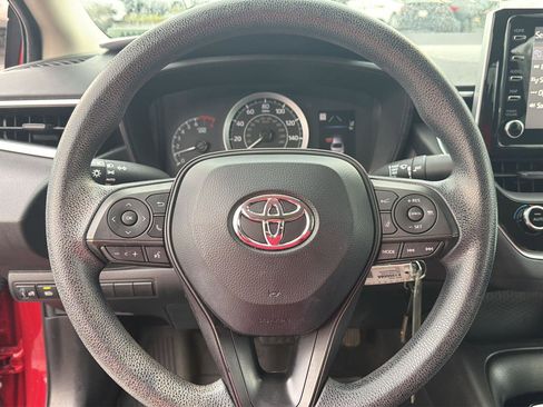 Used 2020 Toyota Corolla LE FWD image 19