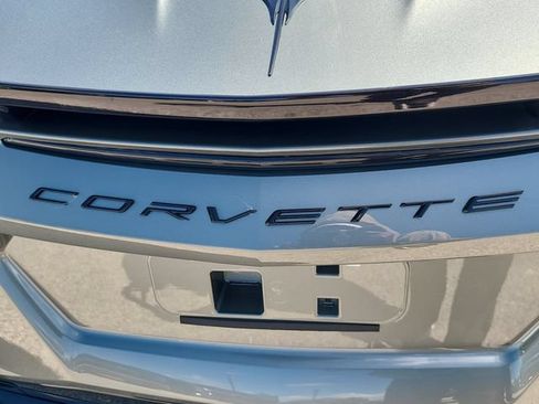 Used 2023 Chevrolet Corvette Stingray Convertible w/ Z51 Performance Package RWD image 29
