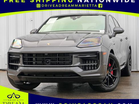 Used 2025 Porsche Cayenne S image 1