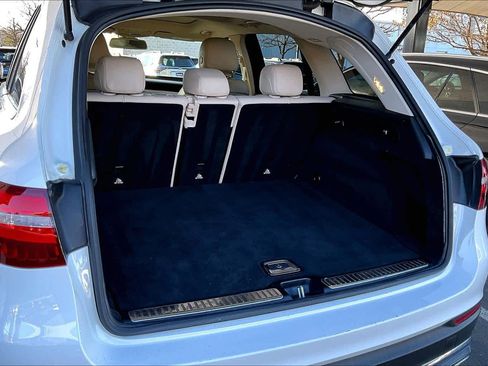 Used 2019 Mercedes-Benz GLC 300 image 36