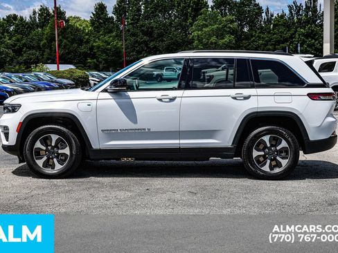 Used 2024 Jeep Grand Cherokee Limited 4xe AWD/4WD image 9