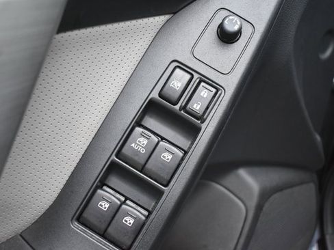 Used 2015 Subaru Forester 2.5i Touring w/ Eyesight & Navigation System image 15