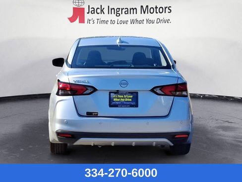 New 2025 Nissan Versa SV w/ Trunk Package image 4