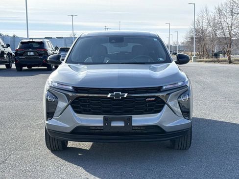 Used 2024 Chevrolet Trax RS w/ Driver Confidence Package image 28