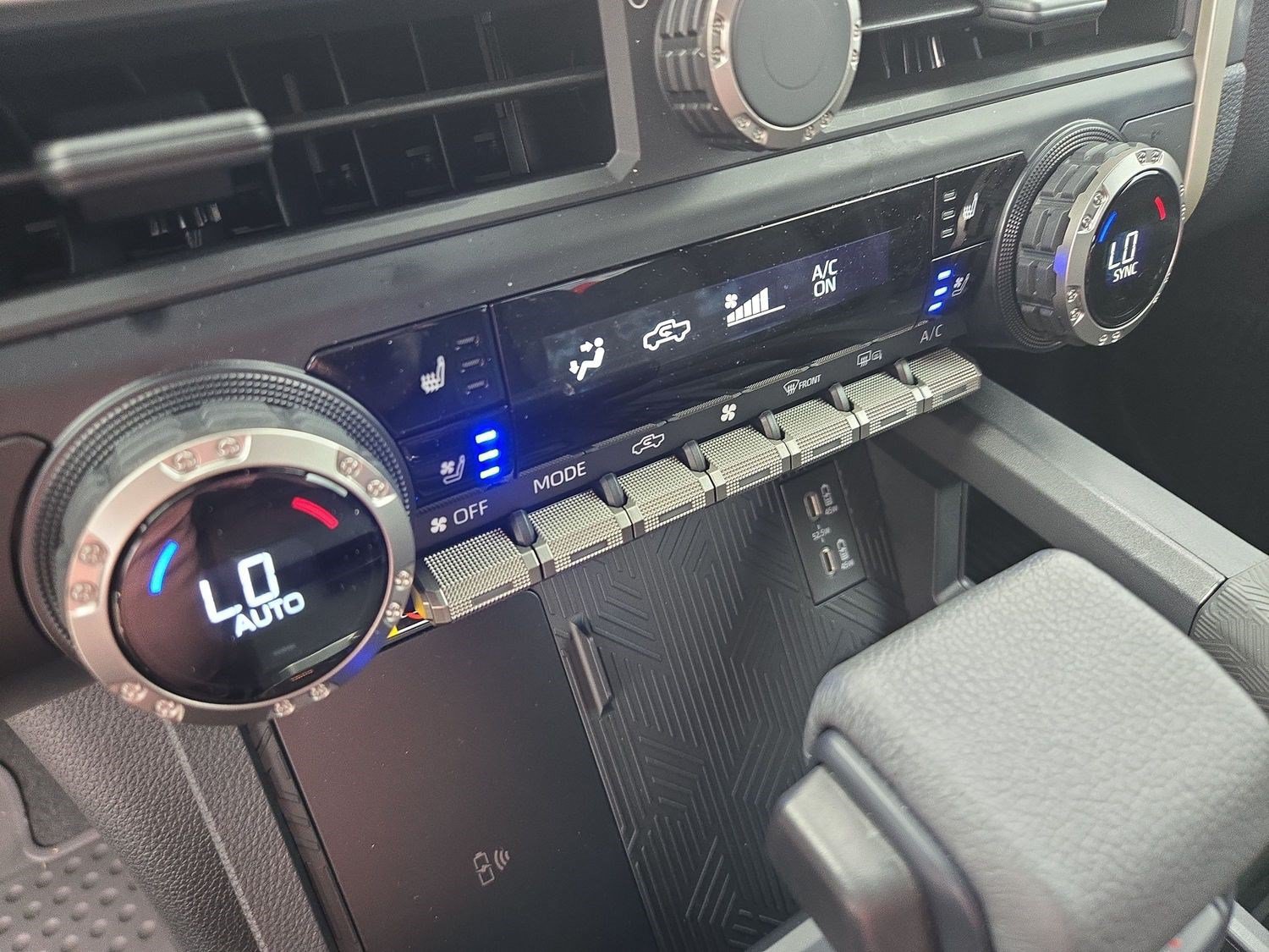New 2026 Toyota Tacoma TRD Sport w/ TRD Sport Premium Package AWD/4WD image 38