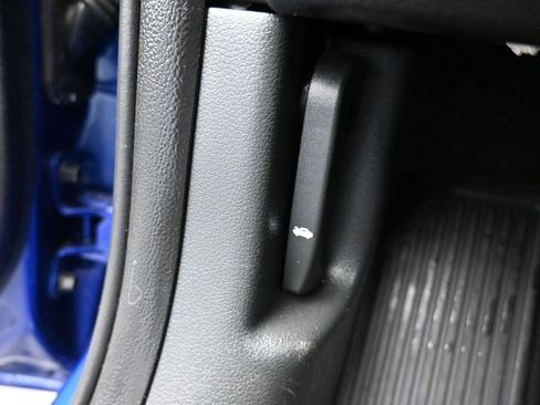 Used 2018 Hyundai Elantra GT image 26