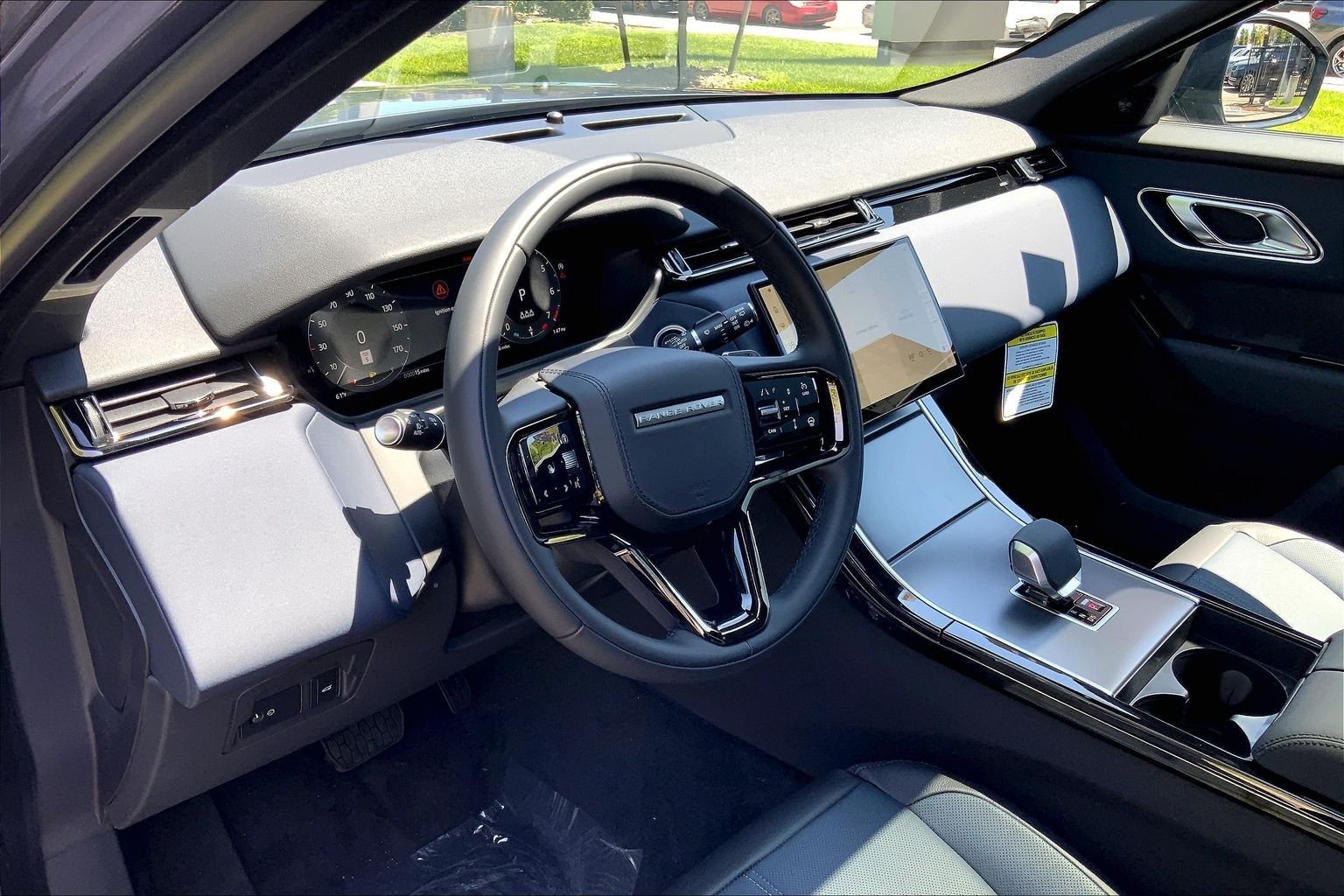 New 2026 Land Rover Range Rover Velar S AWD/4WD image 8