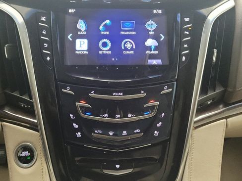 Used 2016 Cadillac Escalade ESV Premium AWD/4WD image 25