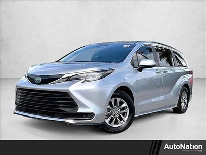 Used 2021 Toyota Sienna LE