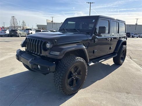Used 2021 Jeep Wrangler Unlimited Sahara image 6
