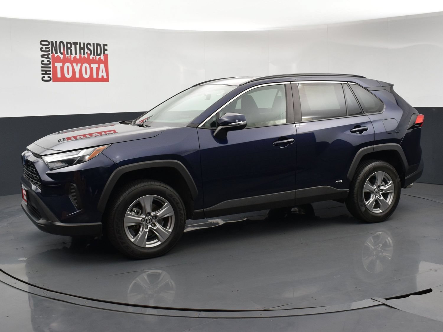 Used 2024 Toyota RAV4 XLE AWD/4WD image 8