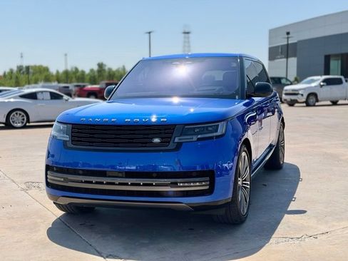 Used 2023 Land Rover Range Rover Long Wheelbase SE AWD/4WD image 2