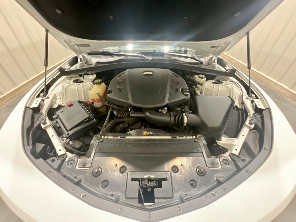 Used 2017 Chevrolet Camaro LT RWD image 19