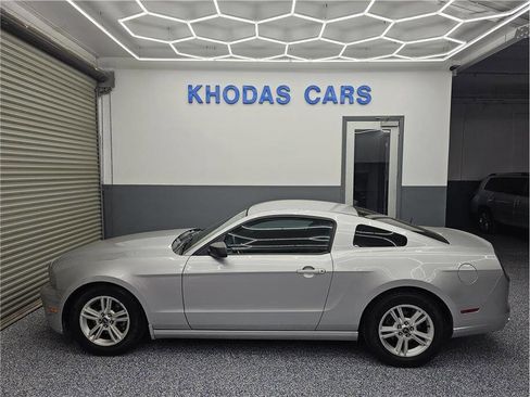 Used 2014 Ford Mustang Coupe image 1