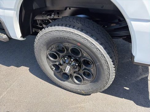 New 2026 Ford F350 Lariat w/ Black Appearance Package AWD/4WD image 8