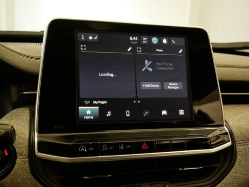 Certified 2025 Jeep Compass Latitude image 34