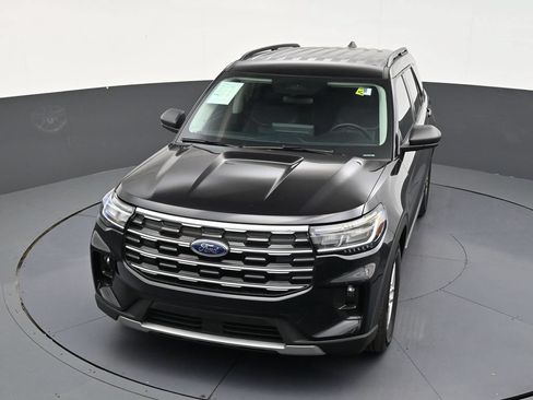 Used 2025 Ford Explorer Active w/ Active Comfort Package RWD image 20