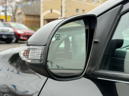 Used 2015 Toyota Corolla S image 39