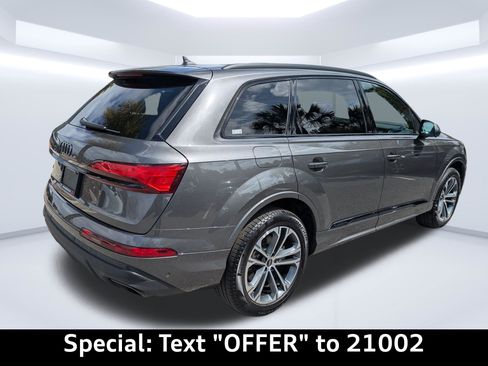 Certified 2025 Audi Q7 2.0T Premium w/ Convenience Plus Package image 2