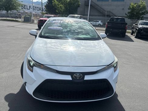 Used 2021 Toyota Corolla LE w/ Carpet Mat Package (TMS) FWD image 3