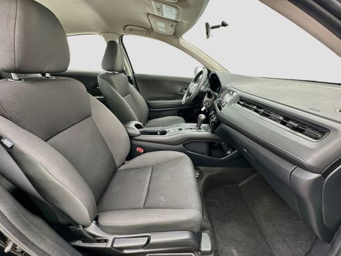 Used 2019 Honda HR-V LX image 18