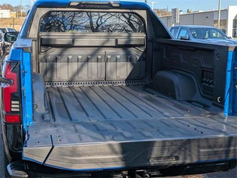 New 2025 Chevrolet Silverado EV RST image 24