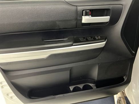 Used 2016 Toyota Tundra SR5 w/ SR5 Upgrade Package image 12