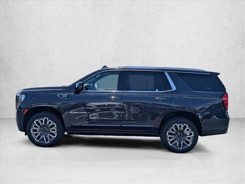 Used 2024 GMC Yukon Denali Ultimate AWD/4WD image 9