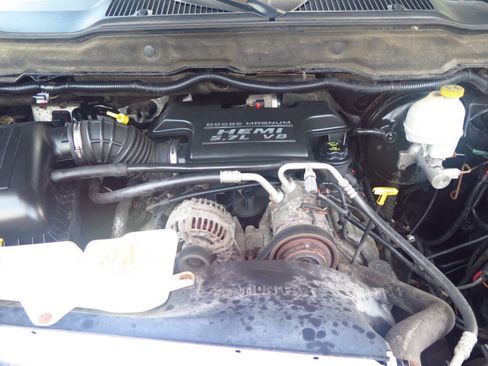 Used 2005 Dodge Ram 1500 Truck SLT image 26