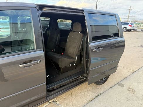 Used 2015 Dodge Grand Caravan SE w/ Quick Order Package 29E SE image 21