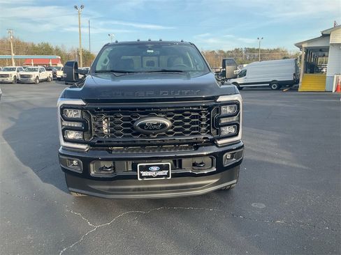 New 2026 Ford F250 Lariat w/ Black Appearance Package image 2