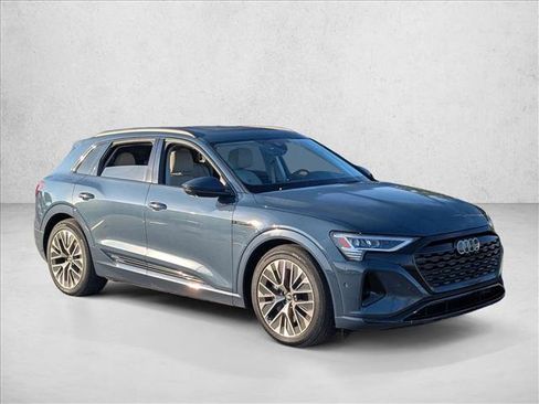 Used 2024 Audi Q8 e-tron Premium Plus w/ Premium Plus Package AWD/4WD image 4