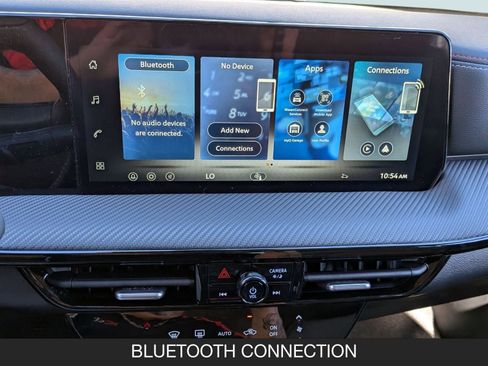 New 2026 Nissan Kicks SR image 18