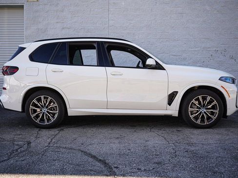 Used 2025 BMW X5 xDrive50e w/ M Sport Package image 18