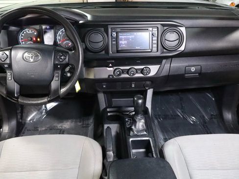 Used 2019 Toyota Tacoma SR image 16