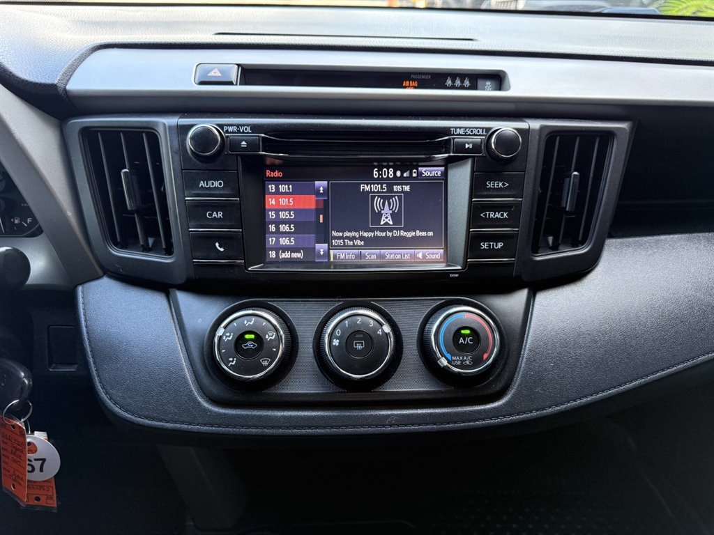 Used 2017 Toyota RAV4 LE FWD image 20