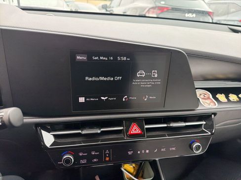 Certified 2023 Kia Niro LX FWD image 7