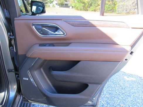 Used 2023 Chevrolet Tahoe High Country image 38