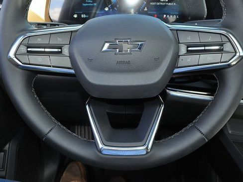 New 2026 Chevrolet Equinox ACTIV w/ LPO, Floor Liner Package image 16