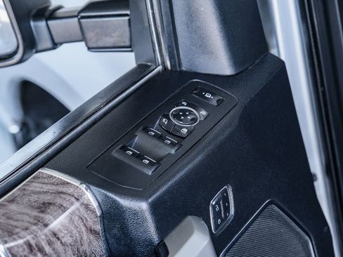 Used 2017 Ford F250 Lariat w/ Lariat Value Package image 48