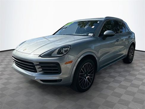 Used 2020 Porsche Cayenne image 3