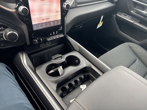 New 2026 RAM 1500 4x4 Crew Cab image 23