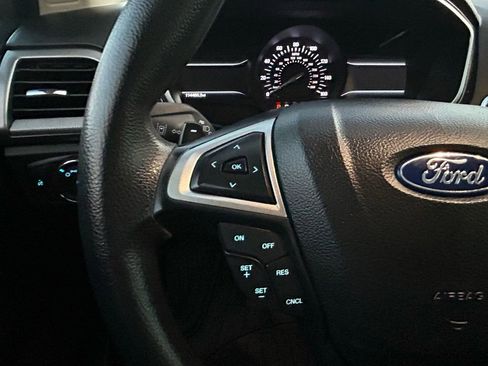 Used 2019 Ford Fusion SE image 14