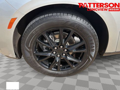 Used 2022 Buick Enclave Premium w/ Experience Buick Package FWD image 25
