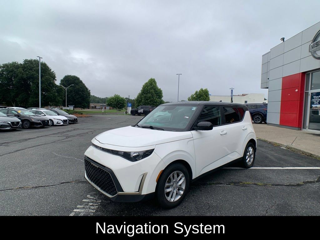 Used 2023 Kia Soul S FWD image 8