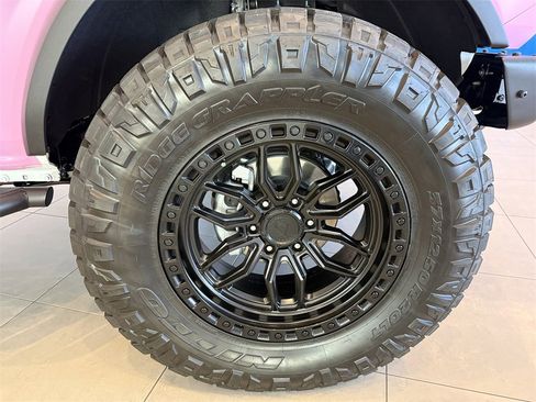 New 2025 Ford Bronco Badlands image 12